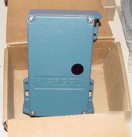 New opcon sensor in box 1141D-6501