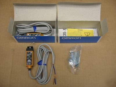 New omron E3S-X3CE4 in factory box 