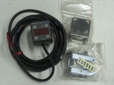 Keyence ap-21A digital display pressure sensor 