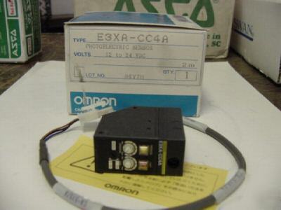 Omron E3XA-CC4A photoelectric sensor/amplifier <
