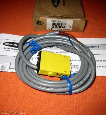 New banner SM2A312LV mini beam fiber optic sensor 