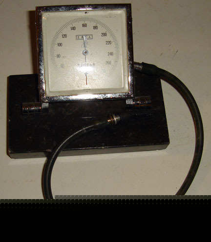 Unusual erka mmhg pressure gauge made in germany