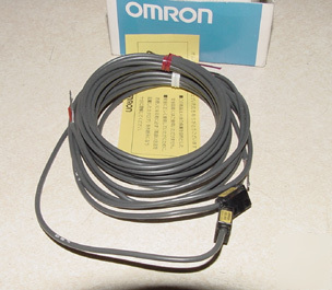New omron photoelectric sensor E3C-S10 in box