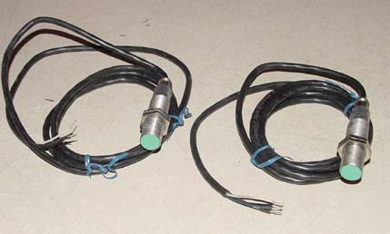 New 2PC ge proximity switch CR215DB18SC3PA 