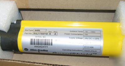 Allen-bradley safety light curtain 69