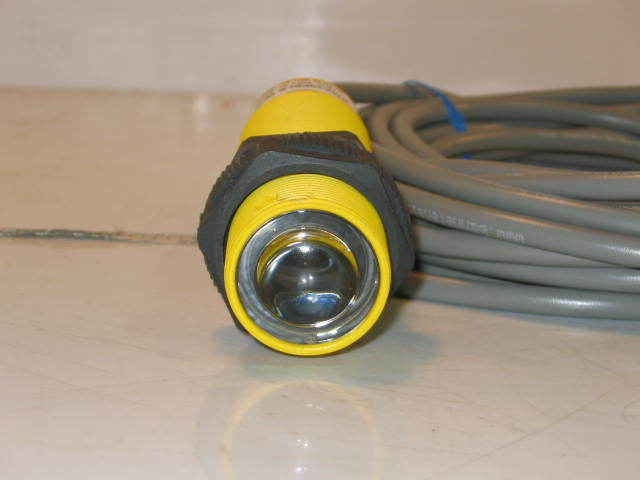 Banner barrel sensor emitter SMA30PELB w/30' cable