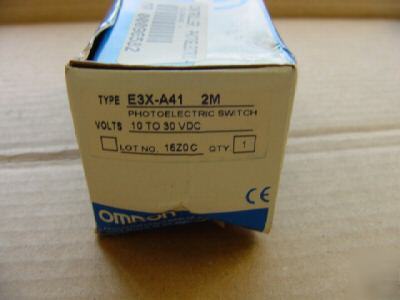New omron E3X-A41 2M photoelectric switch 10 T0 30 vdc >