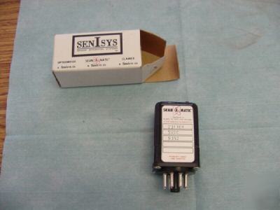 New skan a matic model T31101 photoelectric amp., <