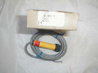 Banner S18RW3D do ac diff commodity ac operated sensor