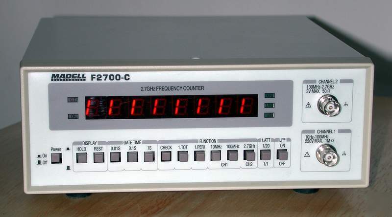 New 2.7GHZ frequency counter